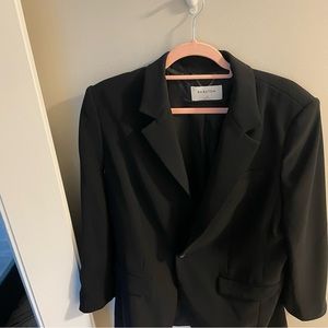 Oversized black Aritzia blazer